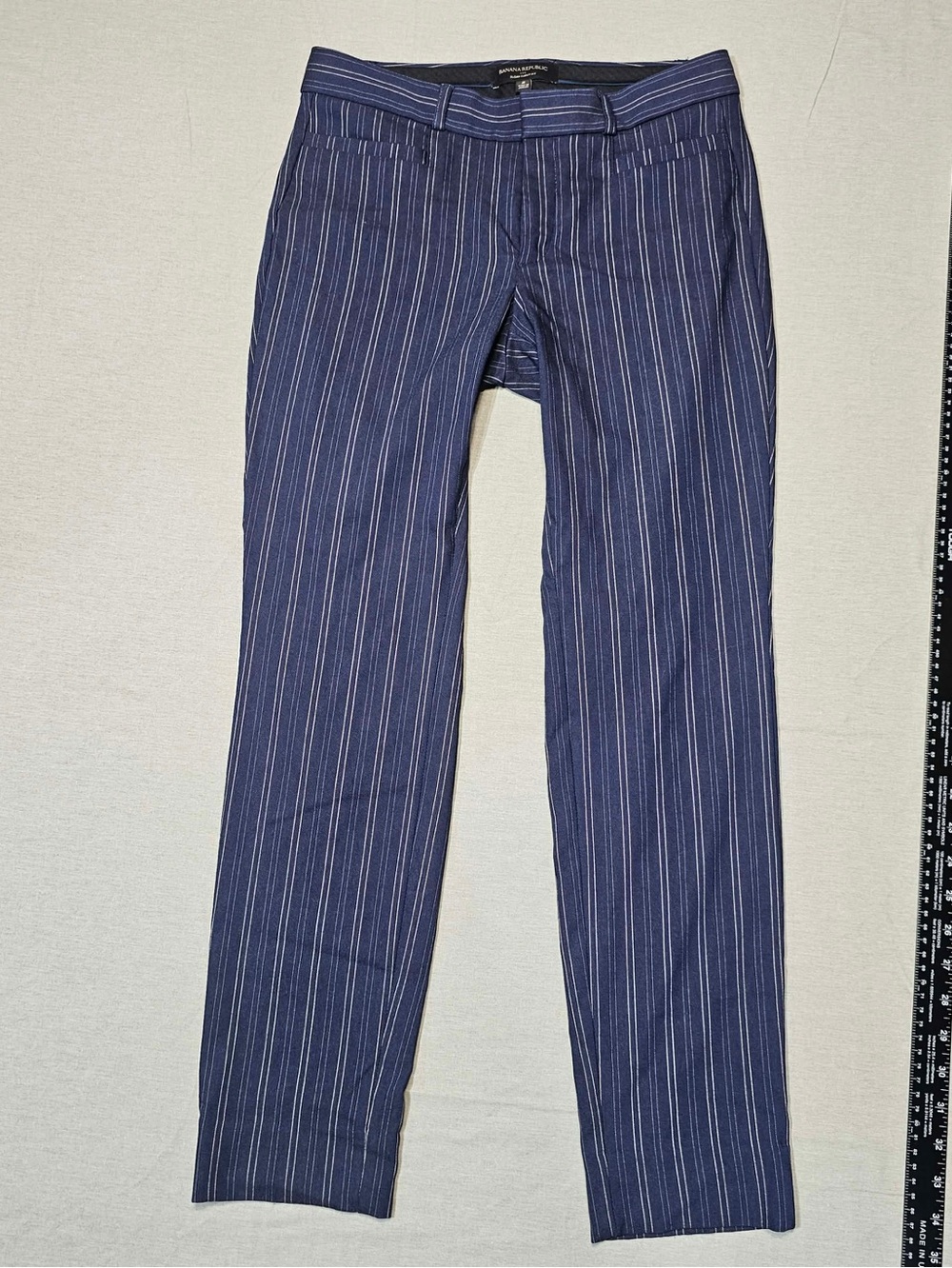 #377 Banana Republic Sloan Curvy Fit Pinstripe Pants Size 2 – Navy Blue Tailored